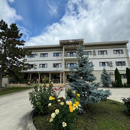 Hotel Terra Iasi Valea Lupului  Esterno foto