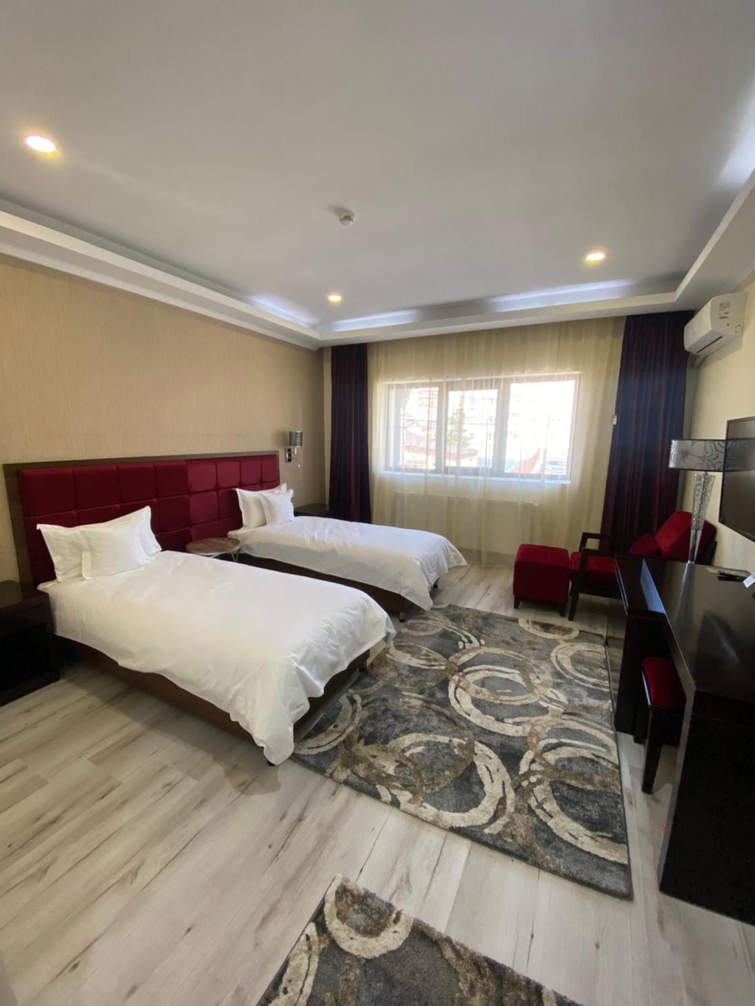 Hotel Terra Iasi Valea Lupului  Esterno foto